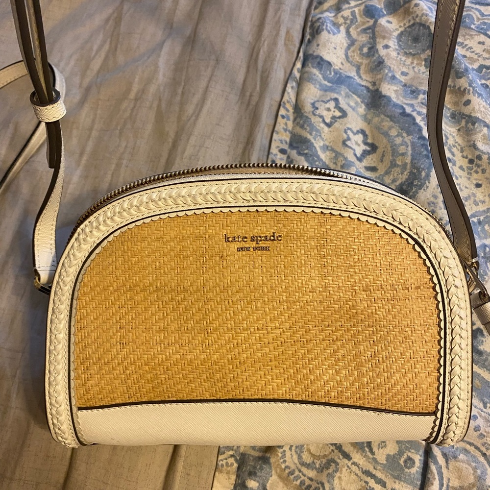 Crossbody kate spade bag